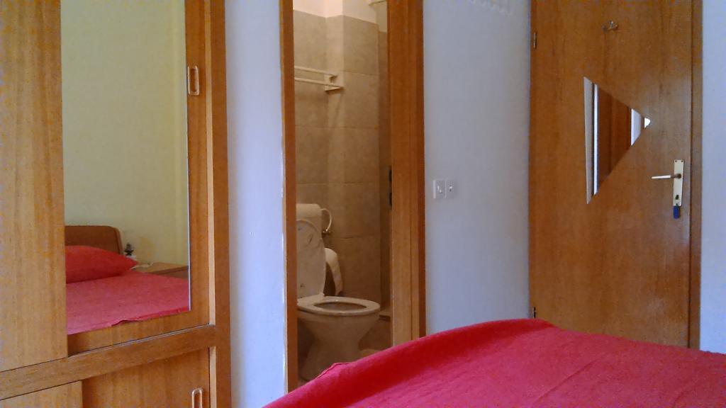 Rooms & Studio Villa Tatjana Supetar Exteriör bild