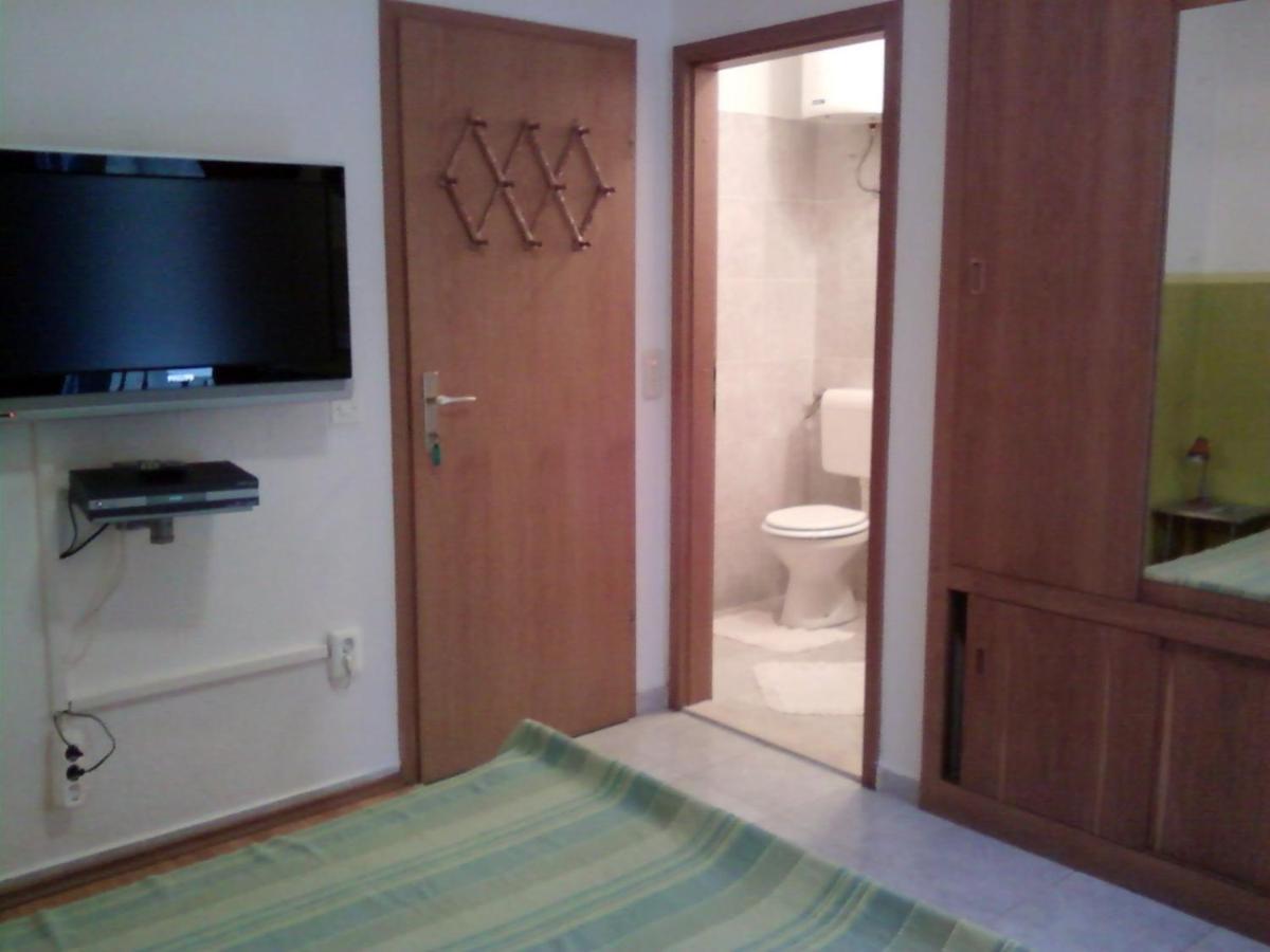 Rooms & Studio Villa Tatjana Supetar Rum bild